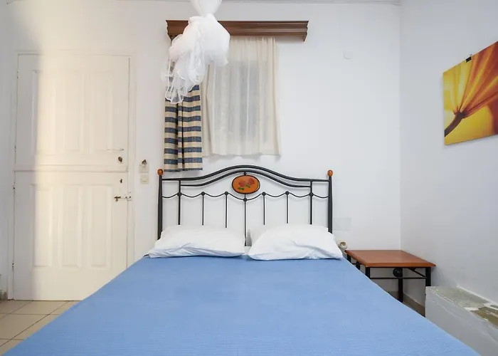 Ydreos Studios & Apartments